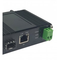 convertisseur de media POE+ industriel 10/100/1000 vers SFP 30 W  Convertisseurs de média 108,00 €Convertisseurs de média