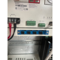 Armoire de rue en acier avec switch 8 ports L2 poe et alim et fonctions Smart livrée équipée