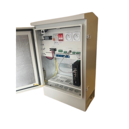 Armoire de rue en acier avec switch 8 ports L2 poe et alim et fonctions Smart livrée équipée