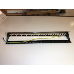 19 Panneau vide 24xRJ45 Noir (avec terre) FIBREOS Panneaux RJ45 et téléphoniques 21,99 €Panneaux RJ45 et téléphoniques