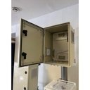 [FIBREOS R-PV] Coffret vide 400x300x200 mm avec rail DIN et 10 presse-étoupes préinstallés
