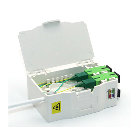 boitier modulaire pour rail  din 4 trav sc/apc + 4 pigtails sc/apc ( pto )